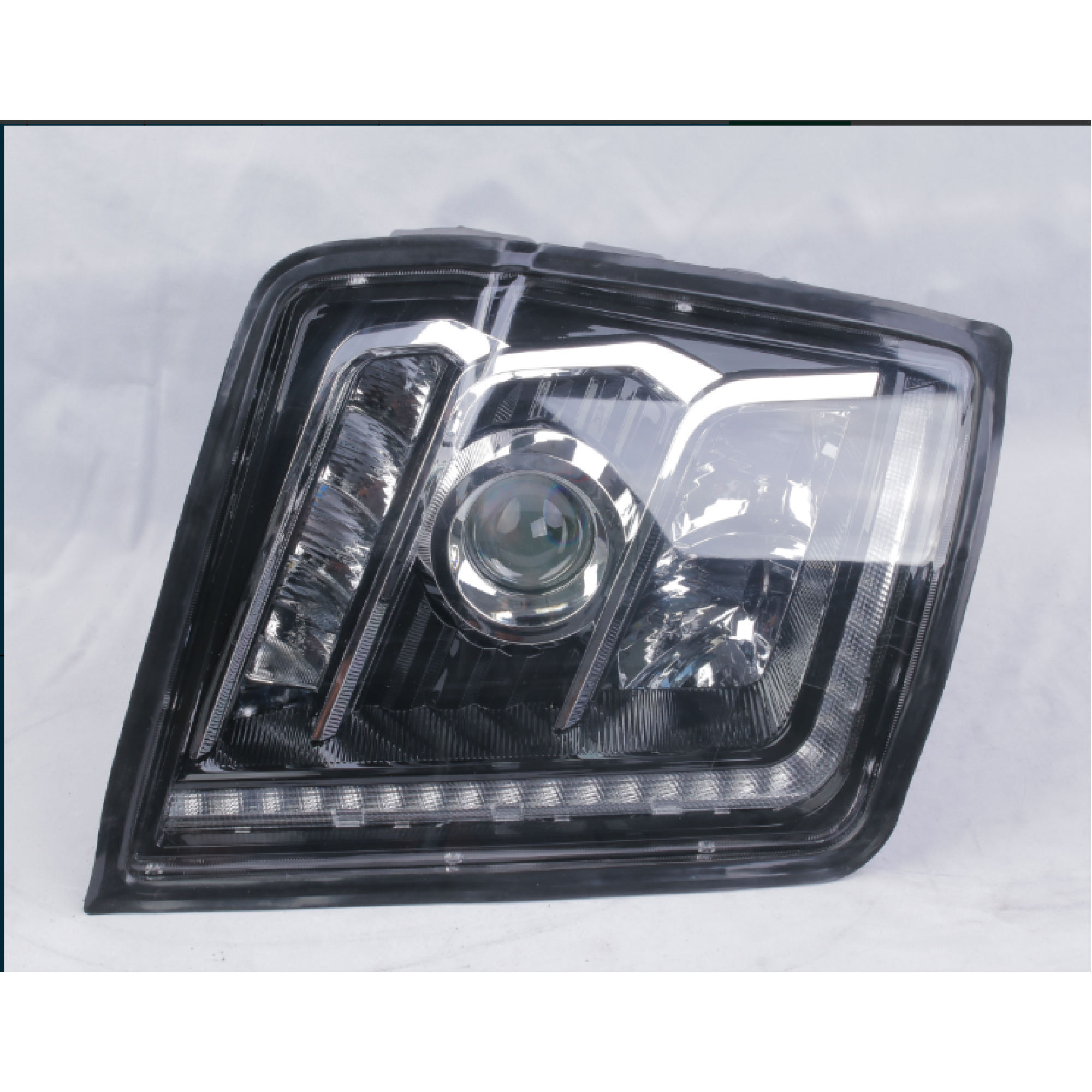 Фара правая   SHACMAN X3000