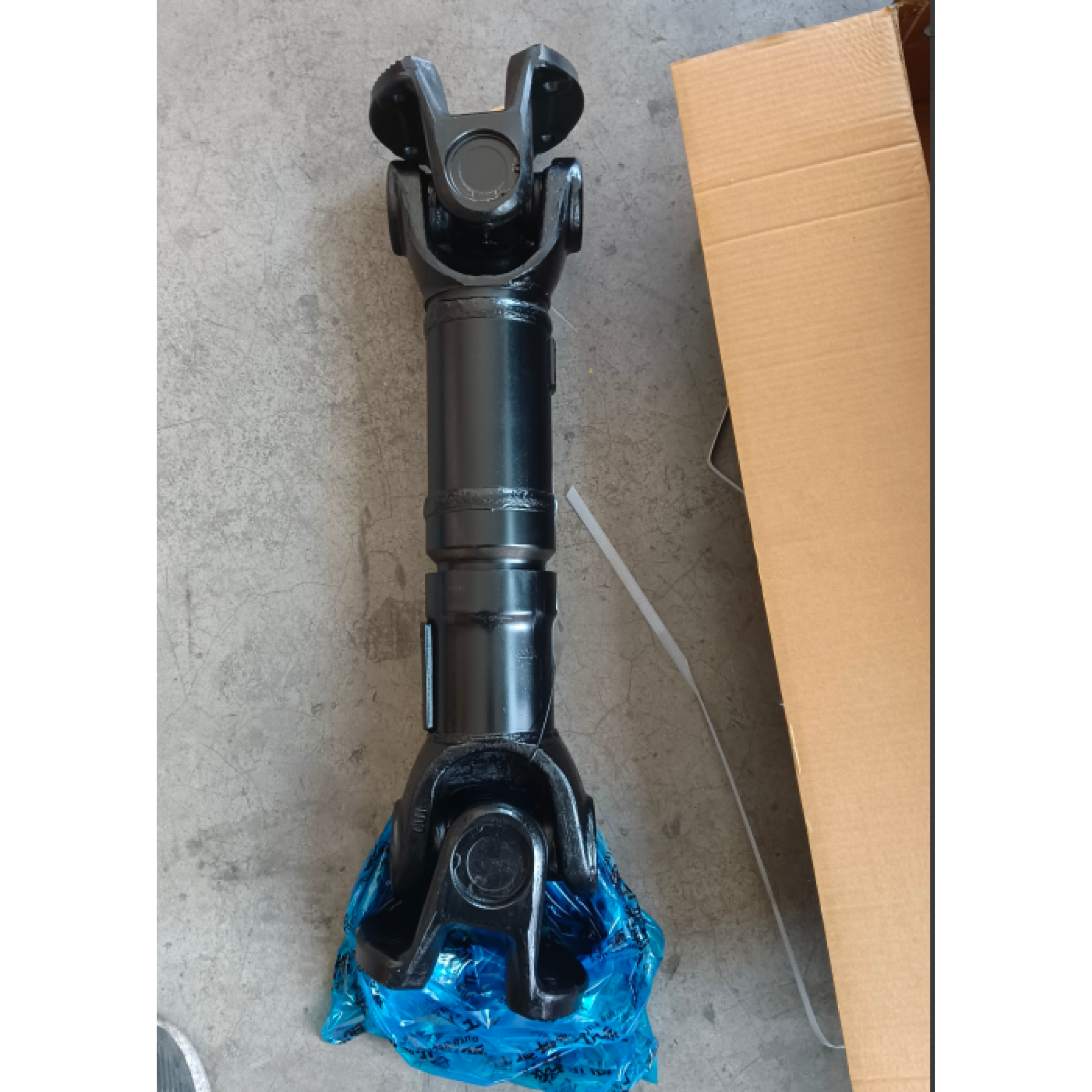 Карданный вал заднего моста (межосевой) 