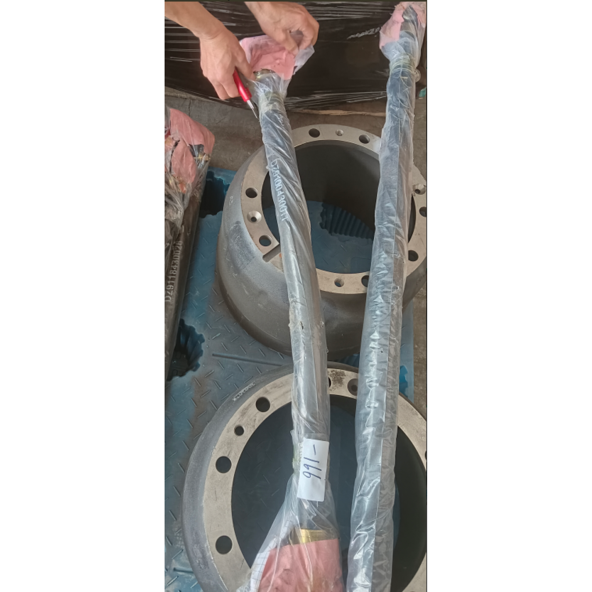 Тяга рулевая (продольная) 