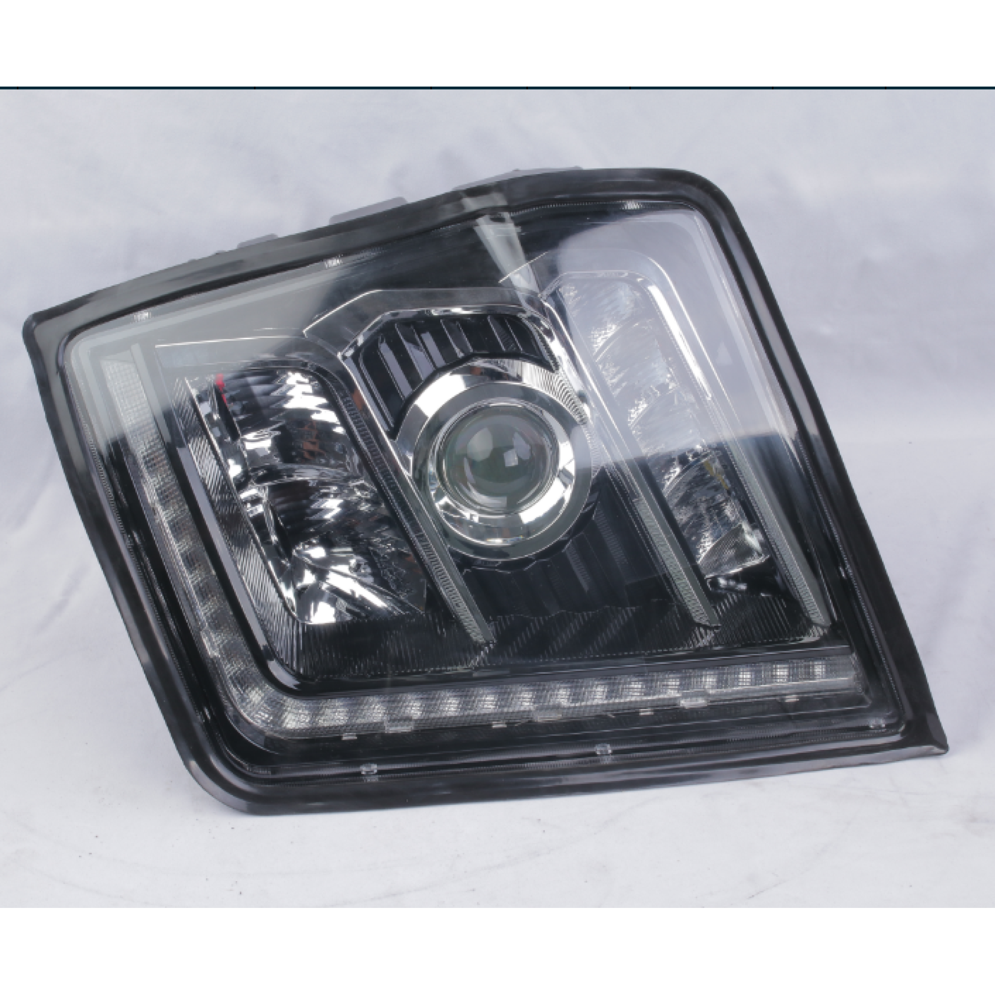 Фара правая   SHACMAN X3000